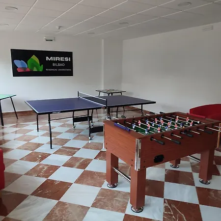 ホテル Miresibilbao - Residencia Universitaria ビルバオ